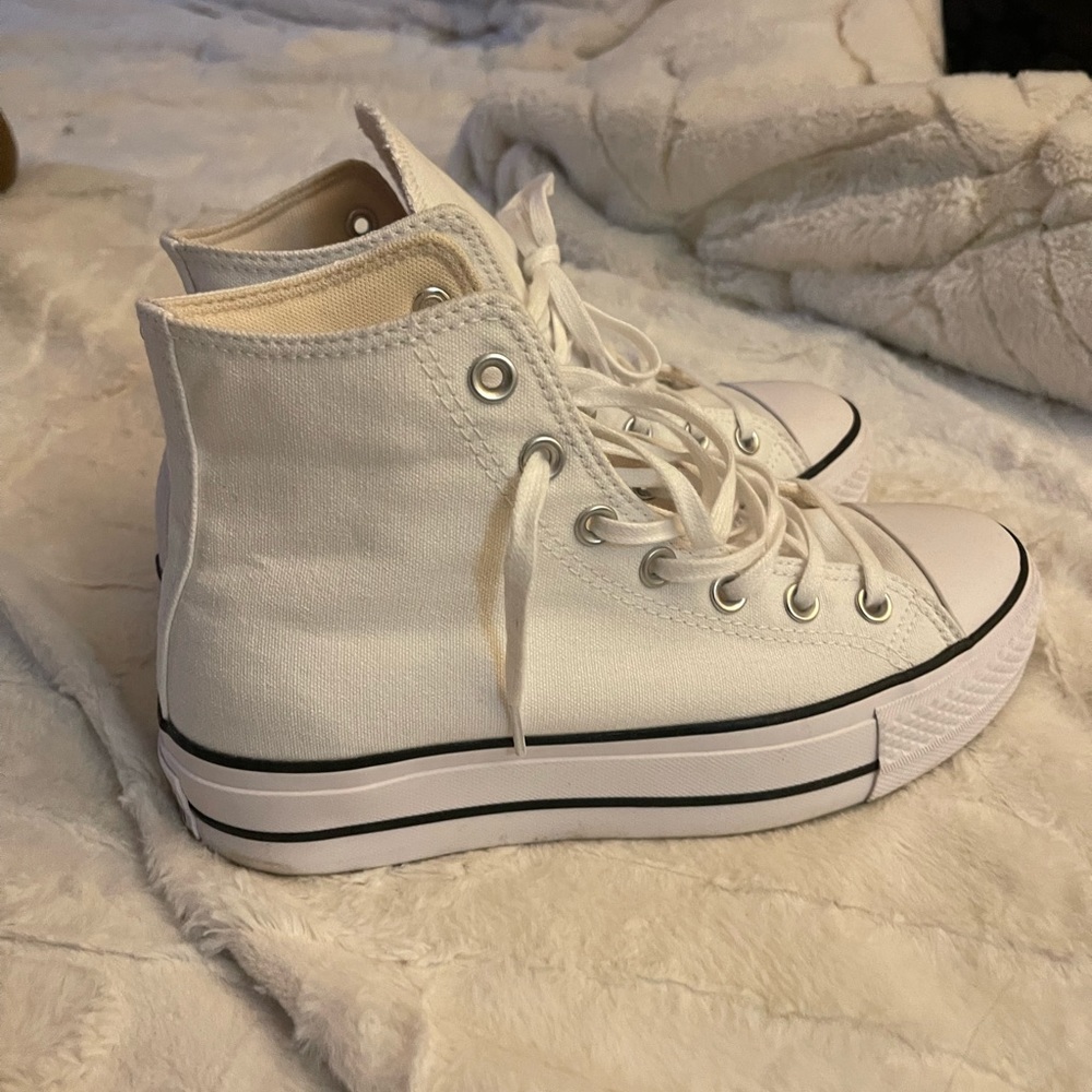 Platform converse